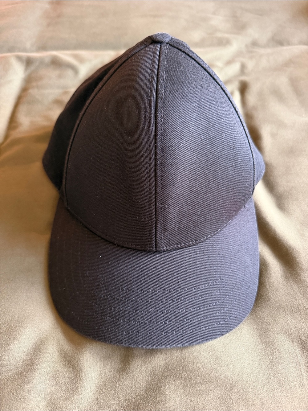 {ARITZIA} TNA one size black baseball cap